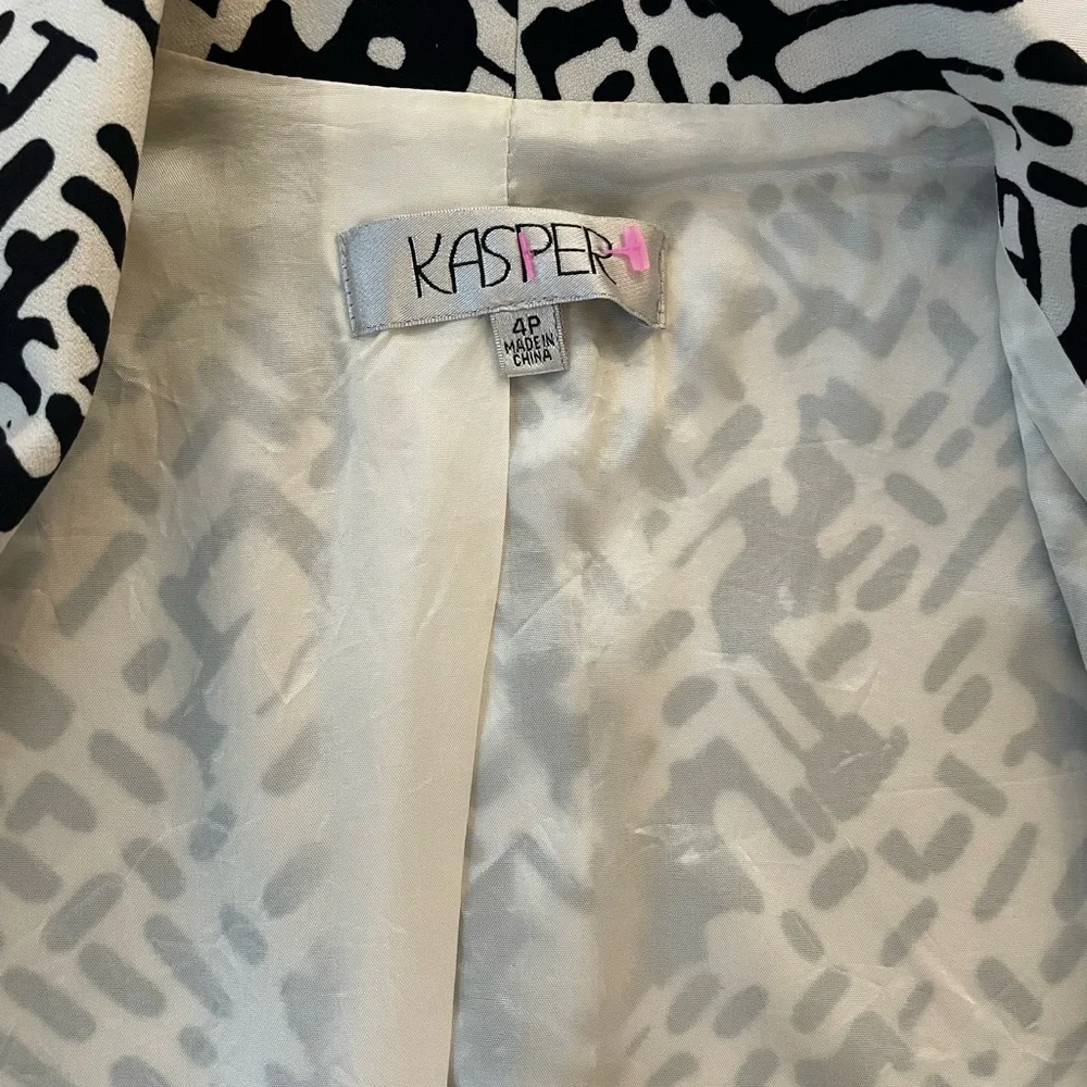Kasper Black/White Sleeveless Dress w/Abstract Matching Jacket, Size‎ 2P and 4P